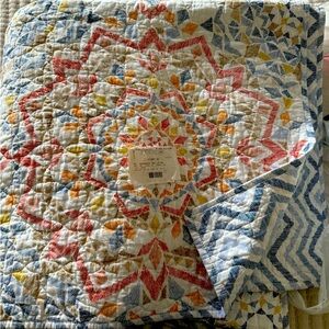 Brand new full/queen Quilt